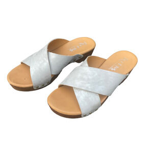 Korks by Kork Ease Benicia Silver Criss-Cross Platform Sandal - US Size 7/ EU 38